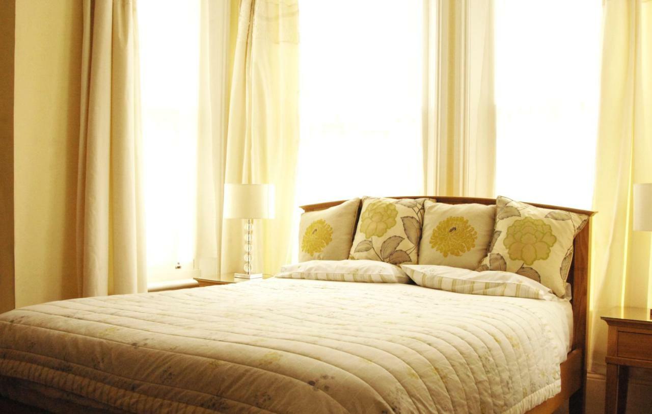 Bed and Breakfast Gordon House à Wimborne Minster Extérieur photo